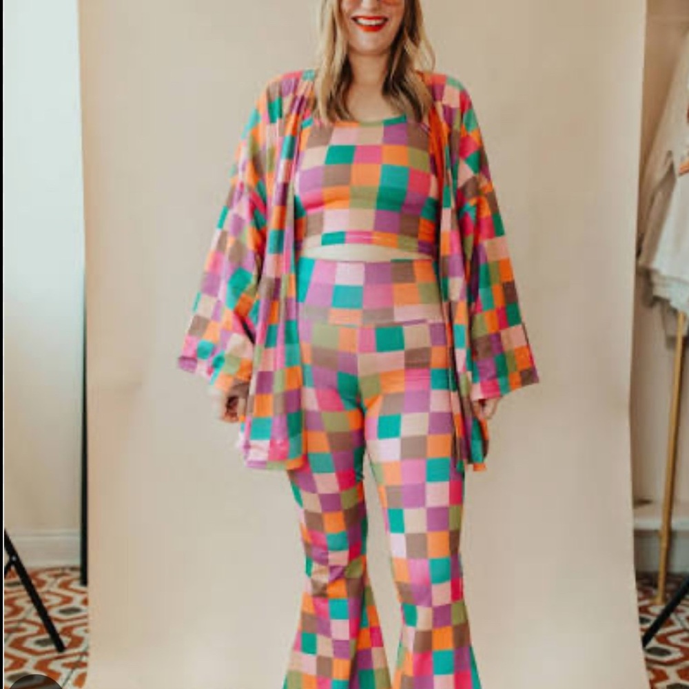 ISO Vada Winter Moody Rainbow Plaid 3x 4x